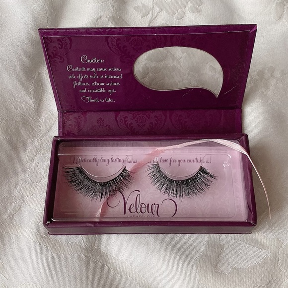 Velour Mink Lashes - Picture 2 of 4